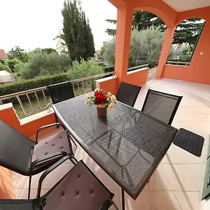  Apartment R&l